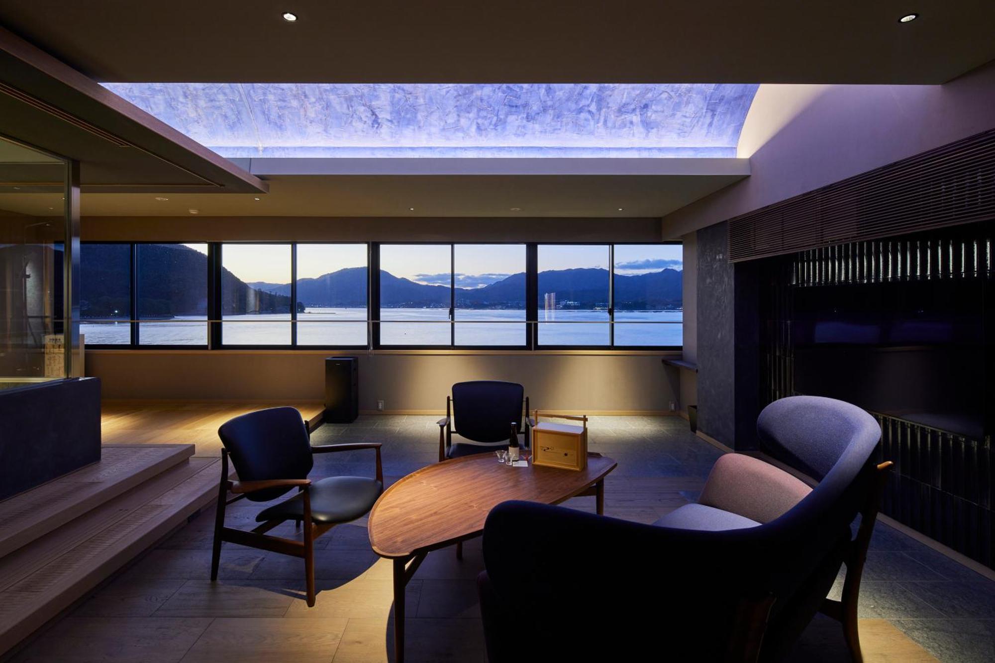 Hotel Itsukushima Iroha à Hatsukaichi Extérieur photo