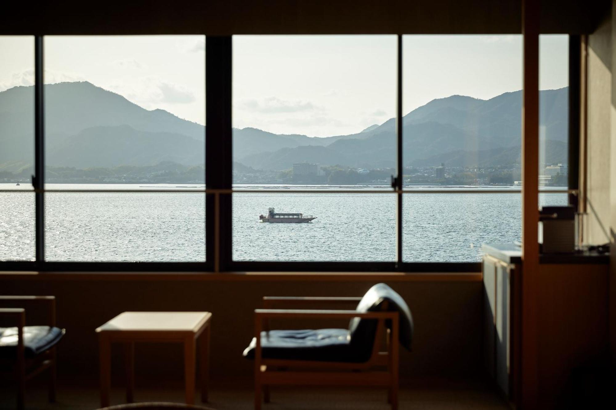 Hotel Itsukushima Iroha à Hatsukaichi Extérieur photo